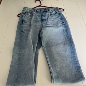 American Eagle Light/Medium Wash Jeans